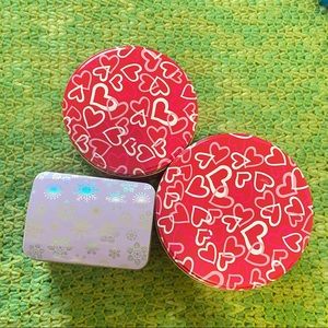 Tins! FREE IN BUNDLE